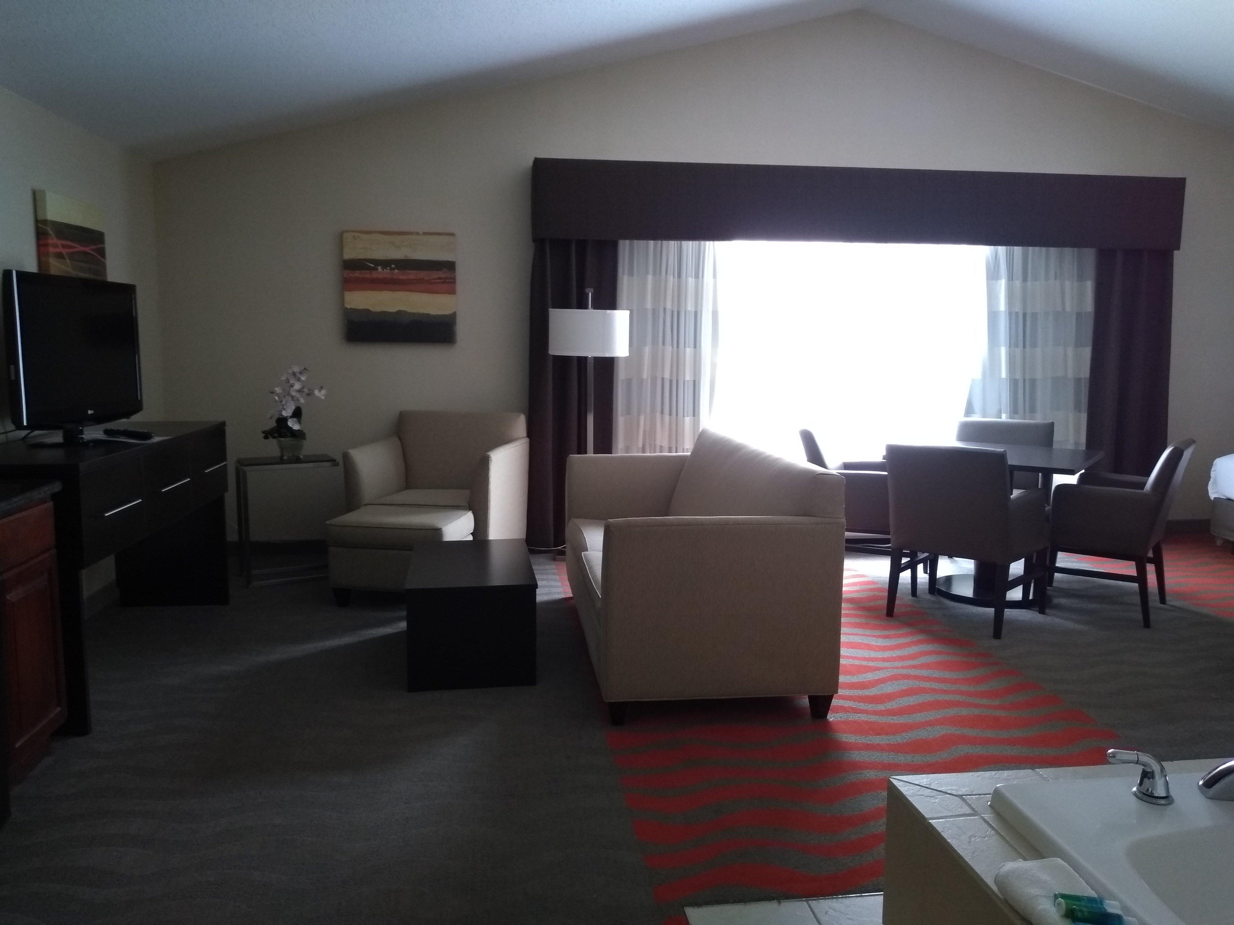 Holiday Inn Express Hotel & Suites Waterford By Ihg Exterior photo