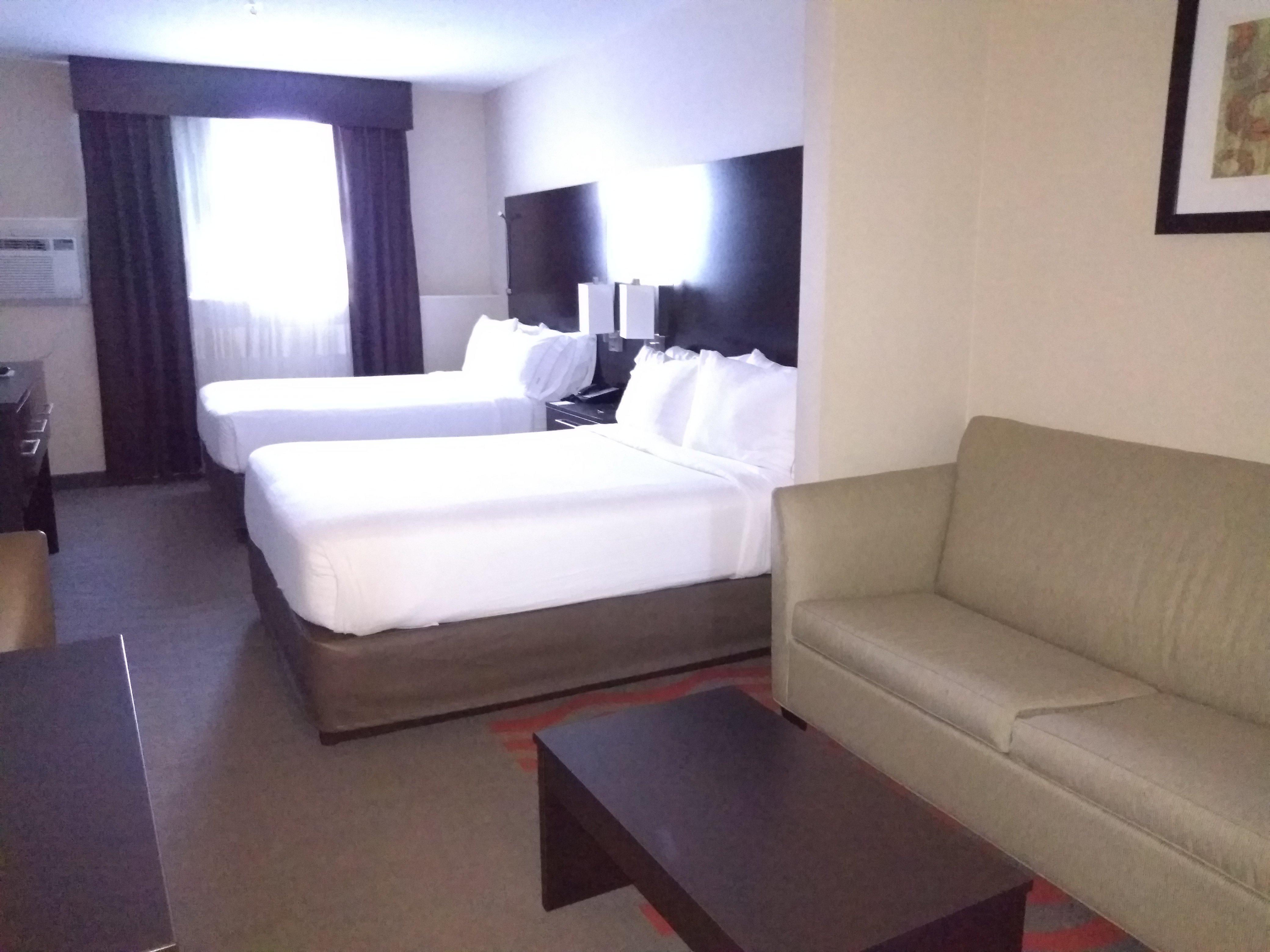 Holiday Inn Express Hotel & Suites Waterford By Ihg Exterior photo