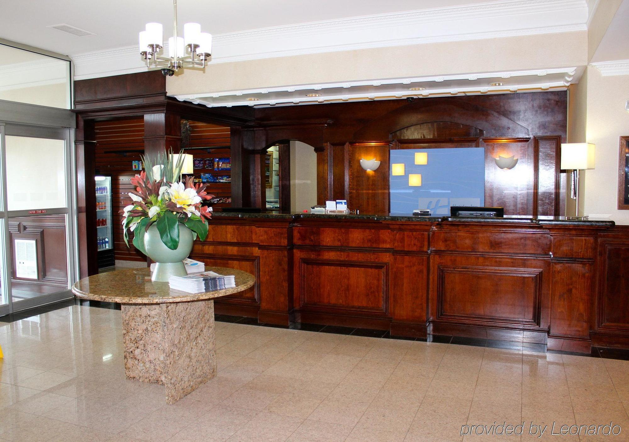 Holiday Inn Express Hotel & Suites Waterford By Ihg Exterior photo